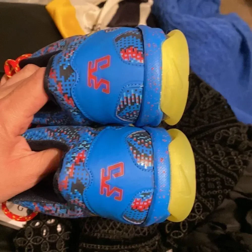 EUC Nike Kids Christmas Blue Athletic Shoes